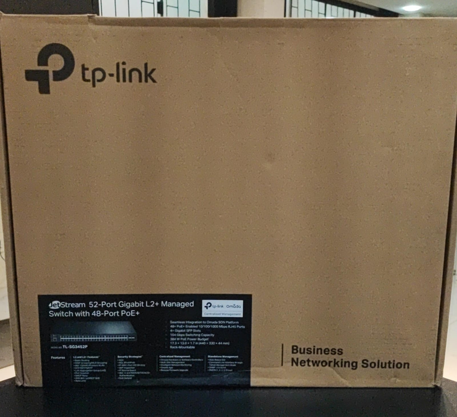 Hub Switch TP-Link TL-SG3452P JetStream Gigabit L2+ de 52 portas com PoE+ de 48 portas